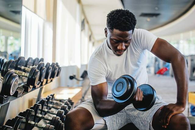 How to incorporate weightlifting into your workout routine